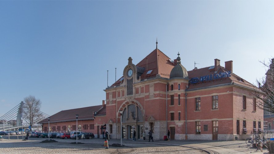 Ocieplenie ścian od wewnątrz płytami Multipor – zabytkowy dworzec kolejowy w Opolu