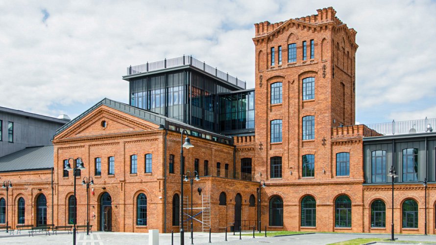 Ocieplenie ścian od wewnątrz płytami Multipor – zabytkowy budynek dawnej fabryki w Łodzi